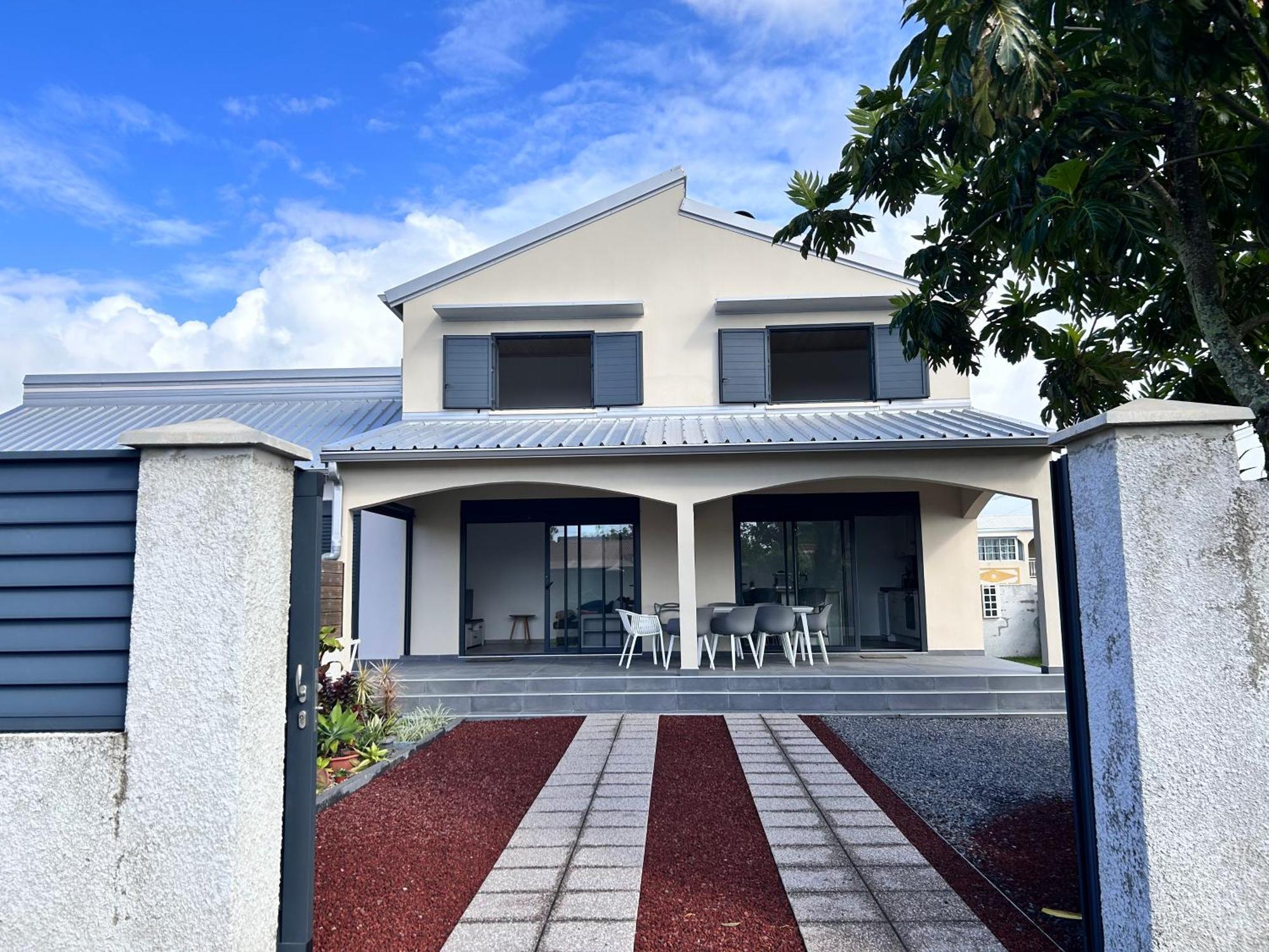 Arbre A Pain Hotel Bras-Panon Екстериор снимка